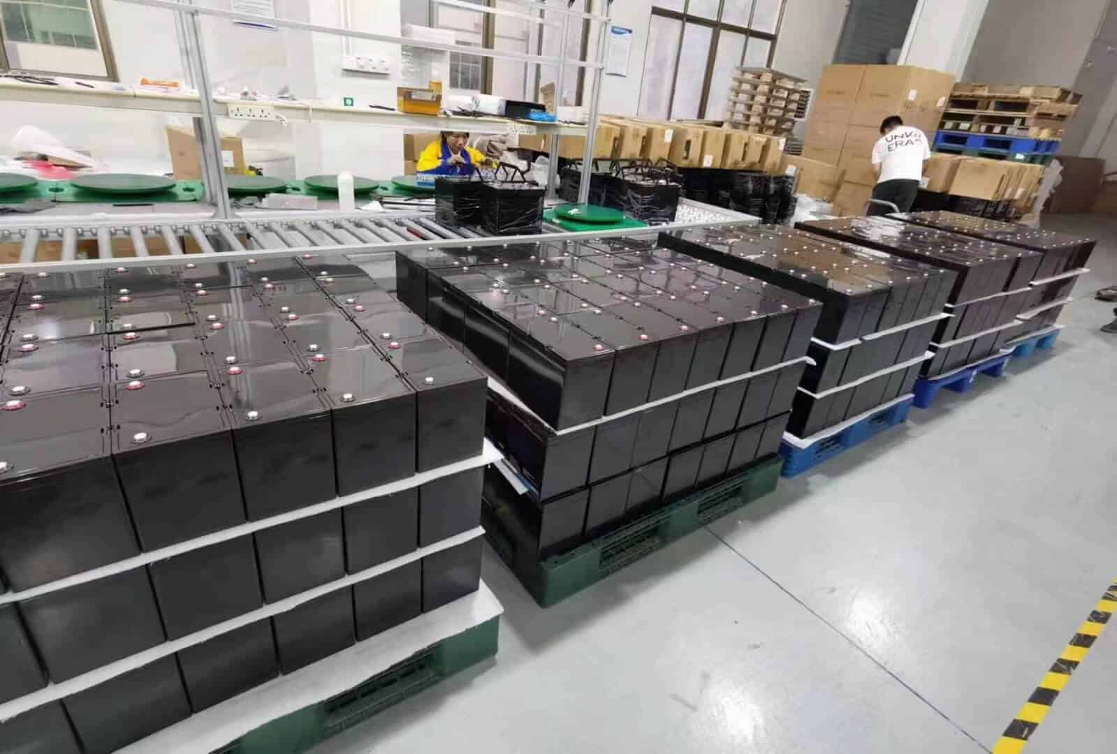 12V 100Ah production line, workman is checking